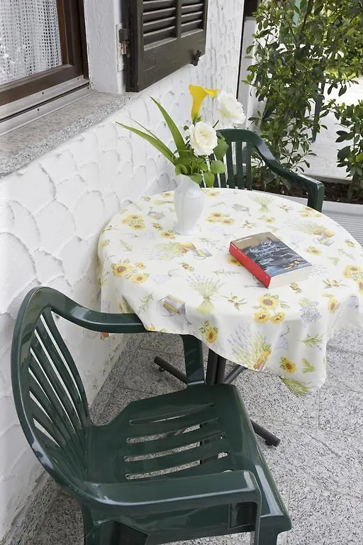 Casa Augusta Apartment Maccagno Italy